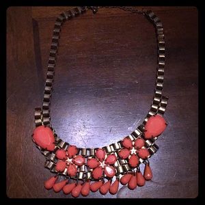Short boutique statement necklace